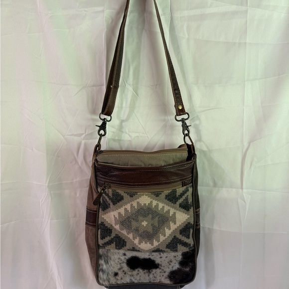 Myra Patterned Women Bag - Picture 1 of 5